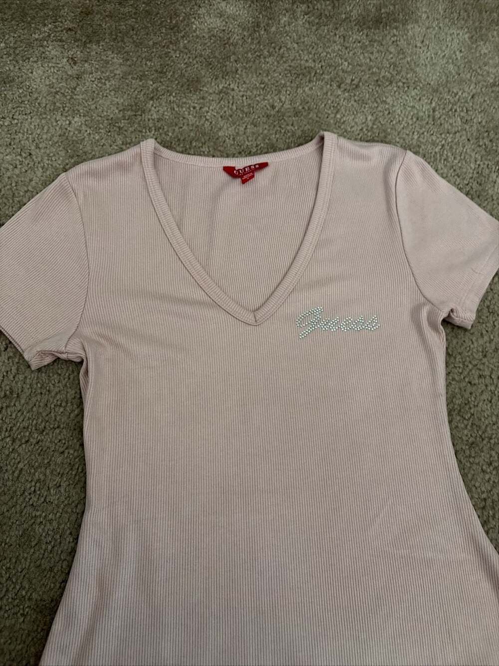 Guess - Picture 2 of 3